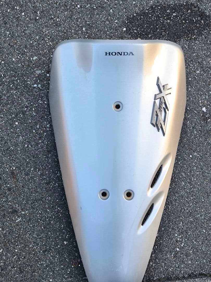 ☆3日限定値下げ☆　ホンダ ライブディオZX(AF35)の純正シルバー外装