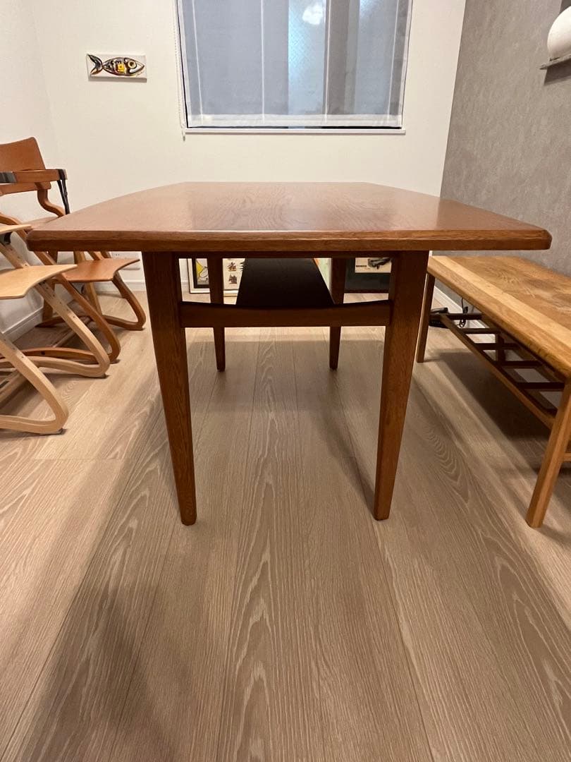 ダイニングテーブル　unico WICKシリーズ