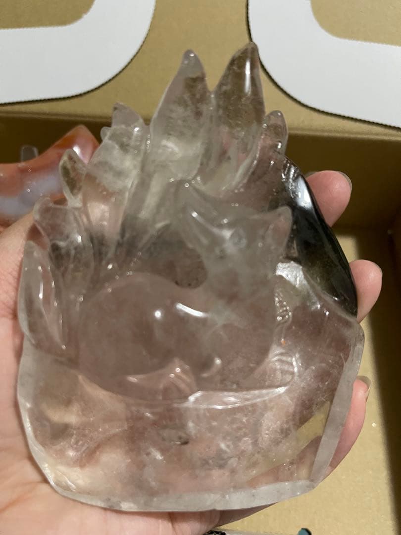 ブラジル産　天然石 トレジャーメノウ瑪瑙と天然石 緑幽霊ファントム水晶手彫り