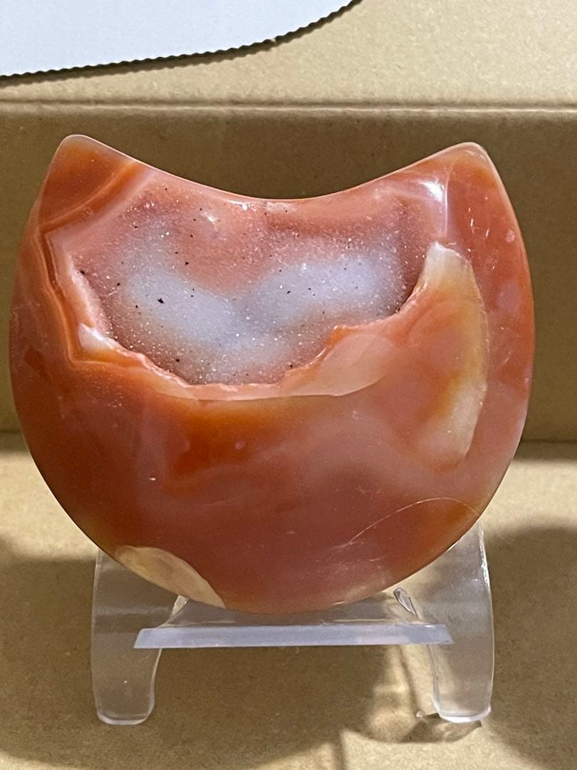 ブラジル産　天然石 トレジャーメノウ瑪瑙と天然石 緑幽霊ファントム水晶手彫り