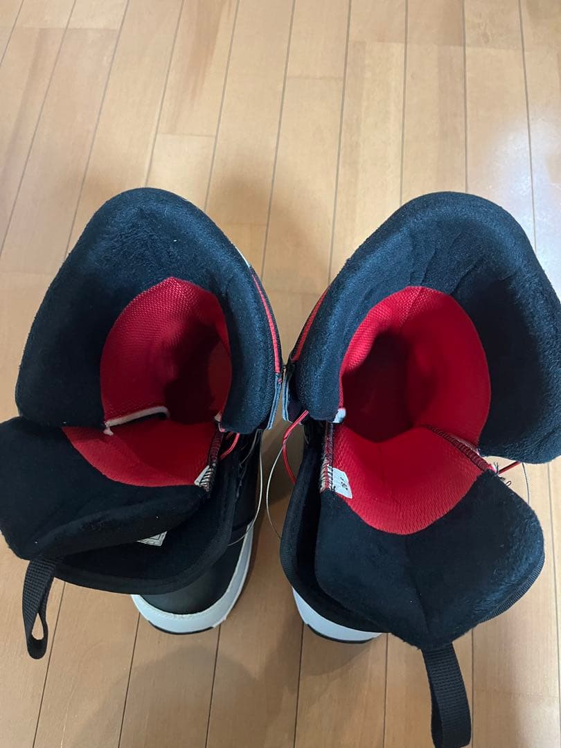 スノーボードブーツ ダイヤル式 ブラック/ホワイト