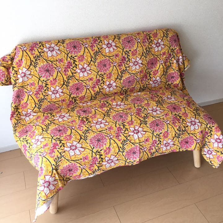 #124 カンタキルト　ブロックプリント　イエローピンク花柄