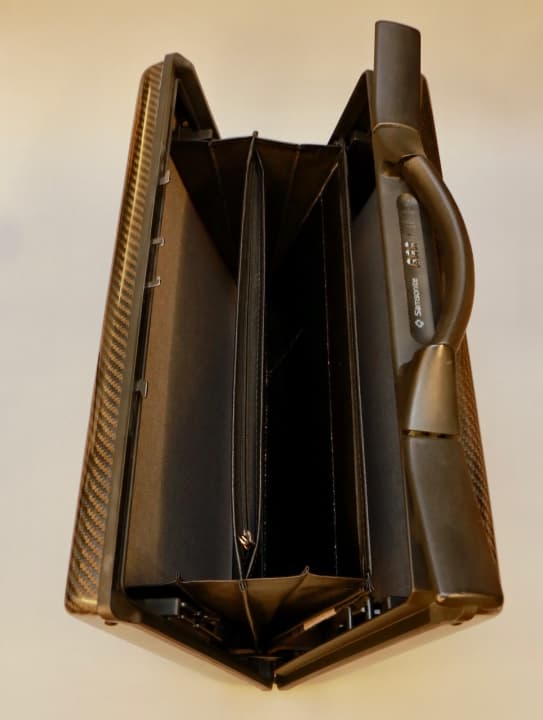 【激レア】SIMPSON カーボンファイバーアタッシュケース