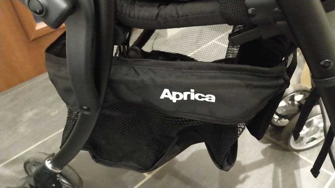 ラクーナビッテ アップリカ 【ベビーカー】ほぼ未使用