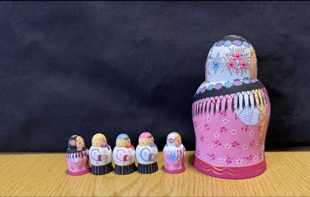 セール❗️ロシア　アーティスト　ダリア　ミッチィナ作品。マトリョーシカ。6体。