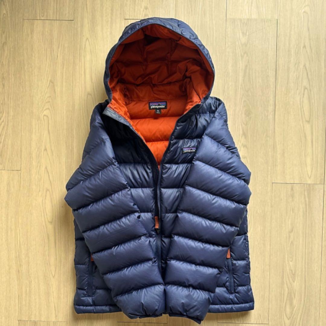 パタゴニア キッズ ハイロフト ダウン セーター フーディ XXL ネイビー