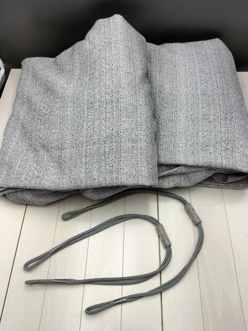 ドレープカーテン2枚組◆カーテン留め2本◆展示品【C-2510KA8】