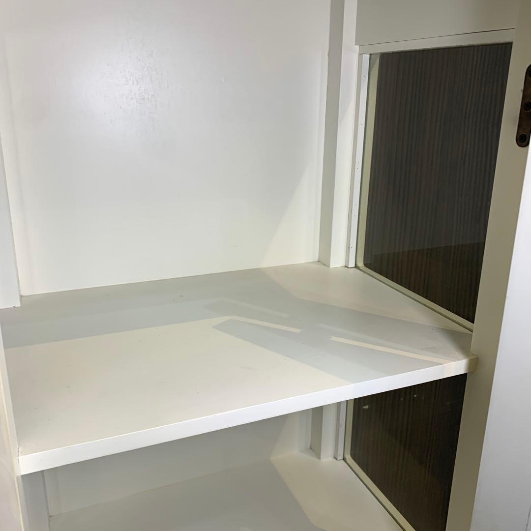 か*ん様 フラワーパターンのガラス扉キャビネット