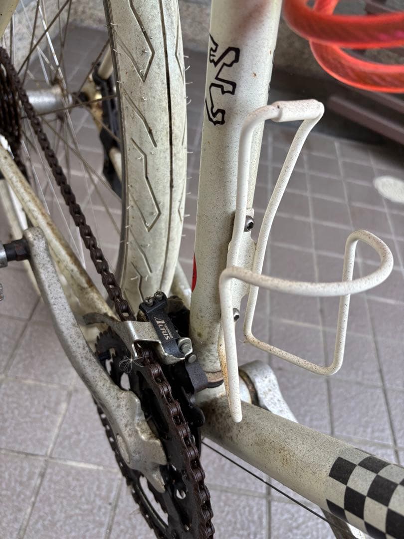 PEUGEOT クロスバイク ホワイトタイヤ VADERサドル