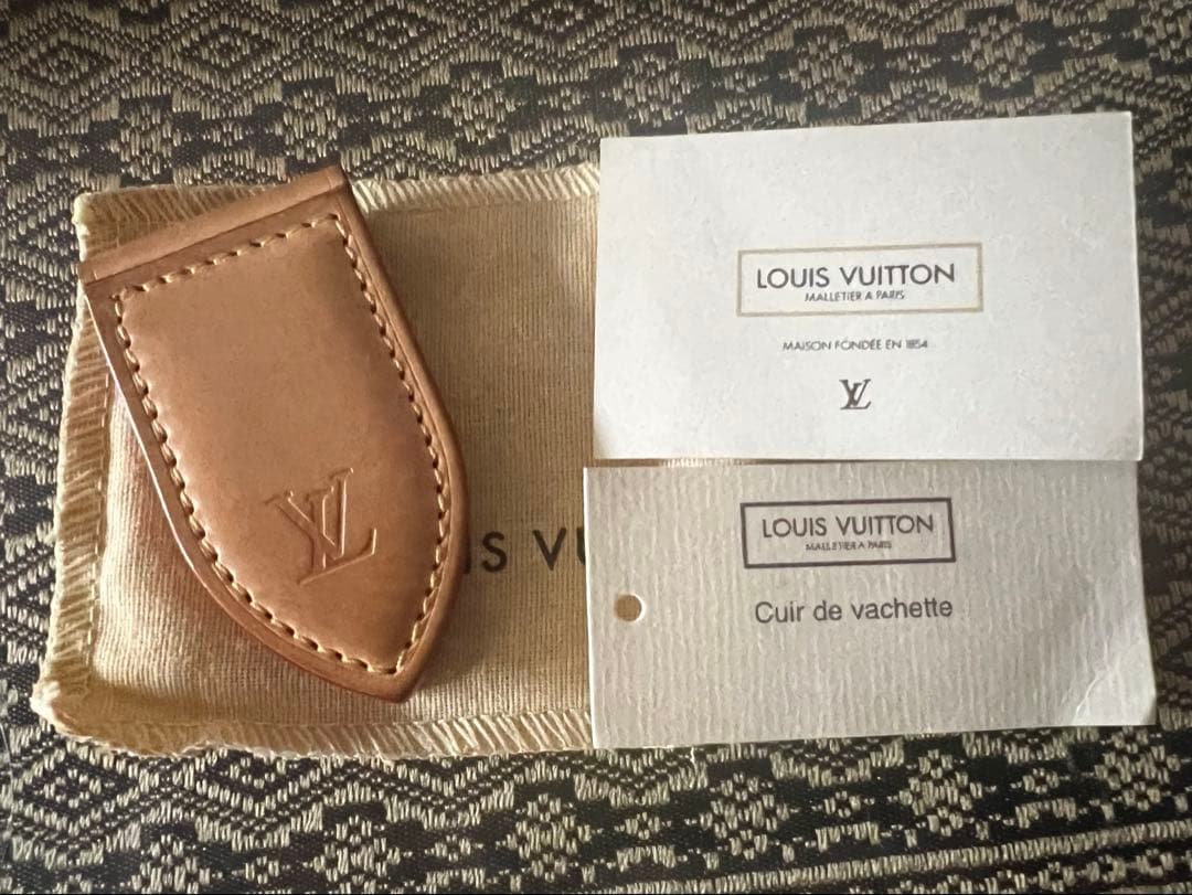 LOUIS VUITTON マネークリップ Cuir de vachette