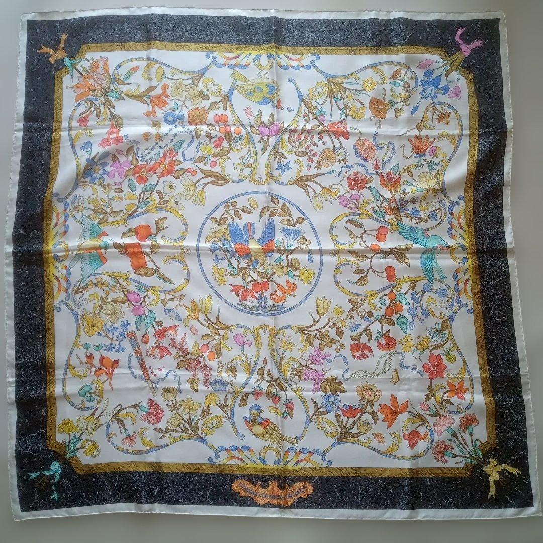 エルメス スカーフ カレ90 東洋の石と西洋の石細工