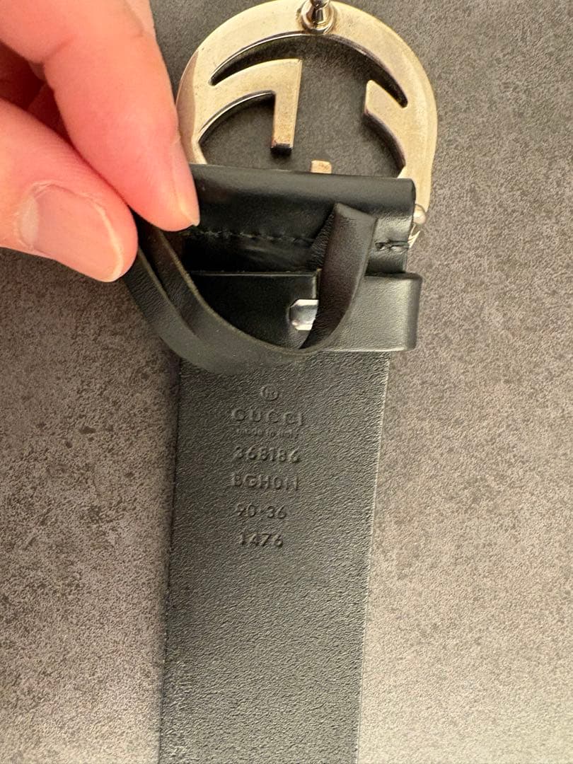 グッチ ベルト 黒 革製