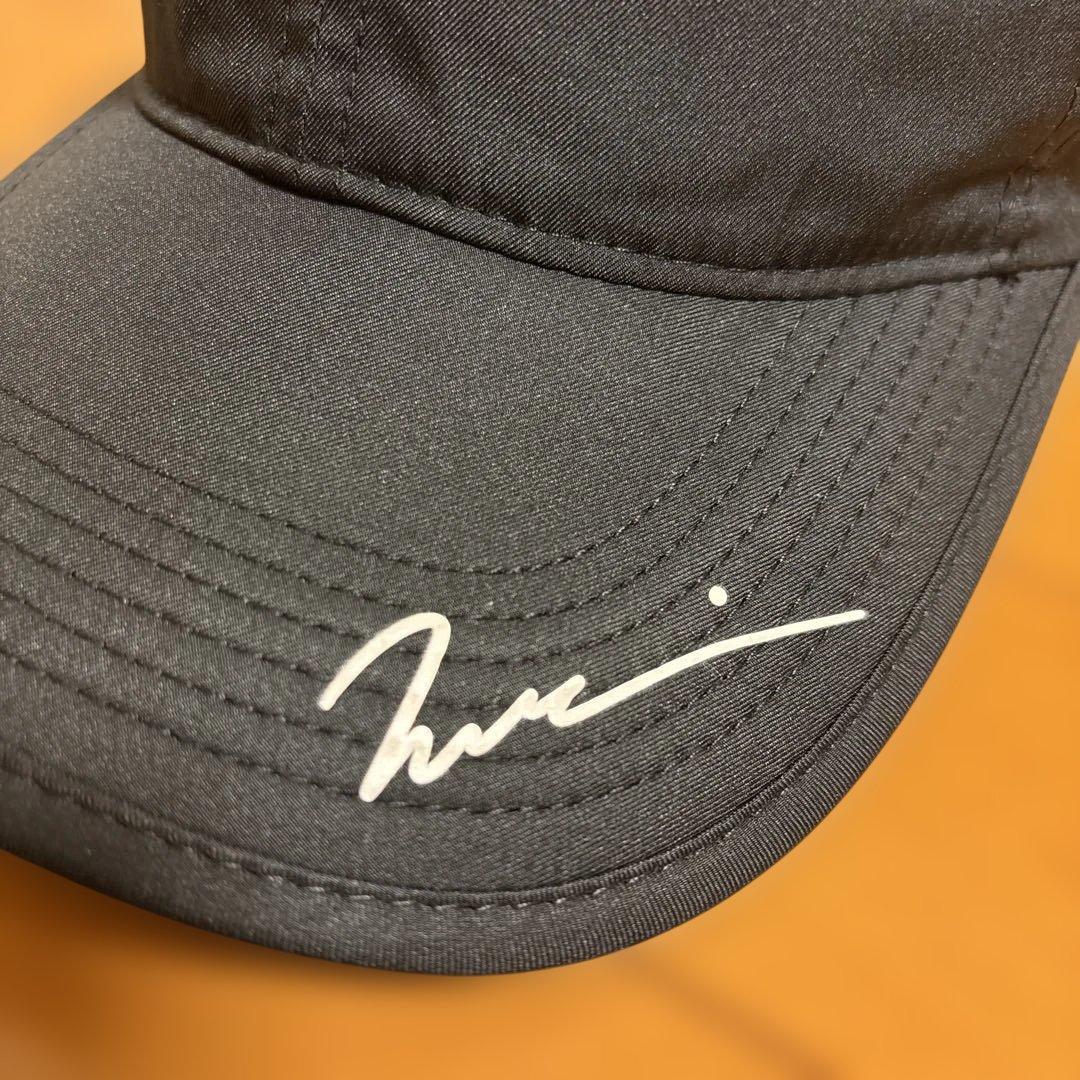 極美品　ナイキ　大阪なおみサインプリント入り　テニスキャップ　ユニ1サイズ