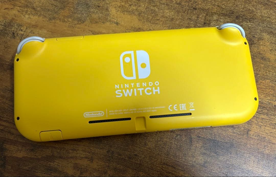 爽*茶様 Nintendo Switch Lite イエロー 本体 【動作確認済