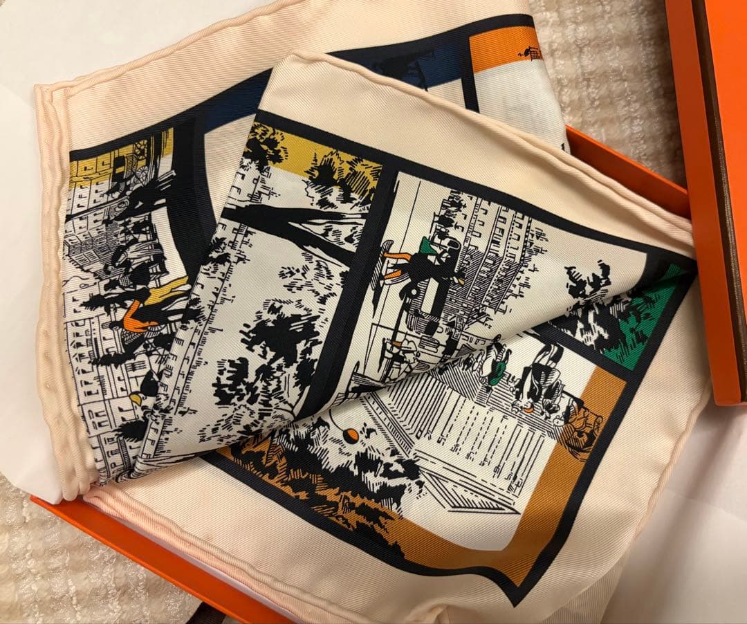新品❗️エルメス　スカーフ　カレ 70 《ブールヴァールの陰から》