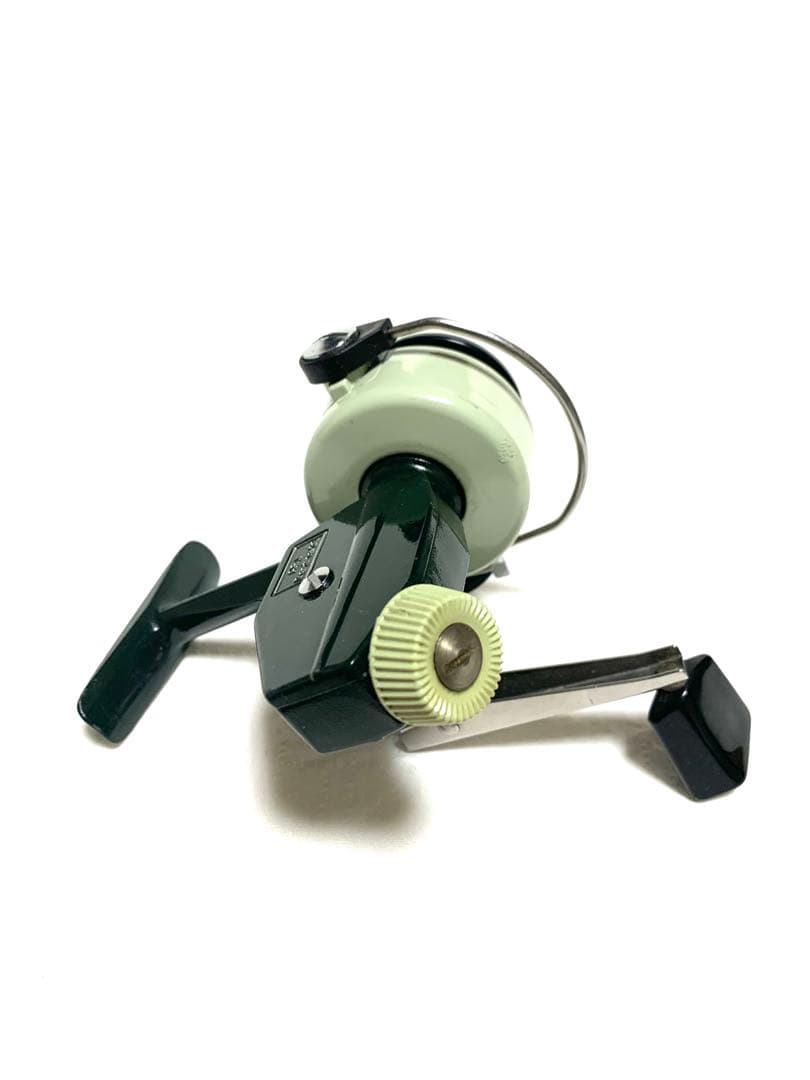 ABUカーディナル33スピニングリール