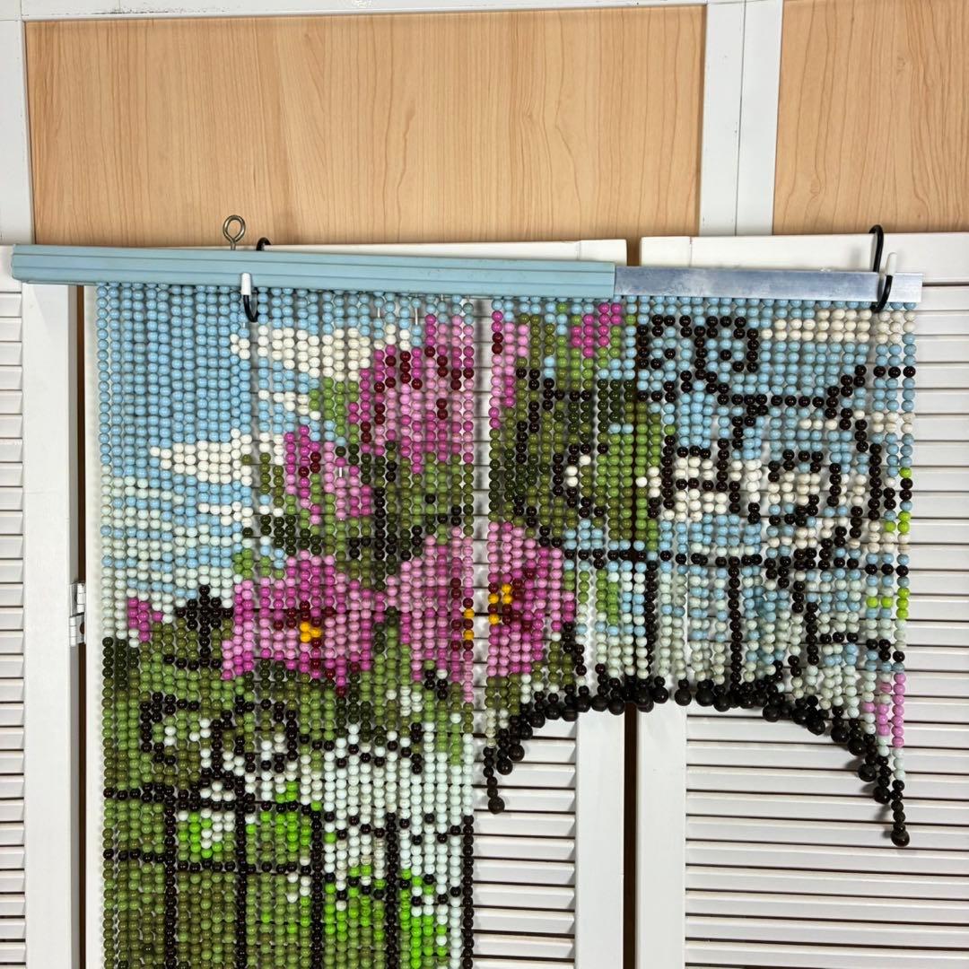 【送料込】昭和レトロ　珠のれん　ビーズ　レトロポップ　スキルスクリーン　花と門