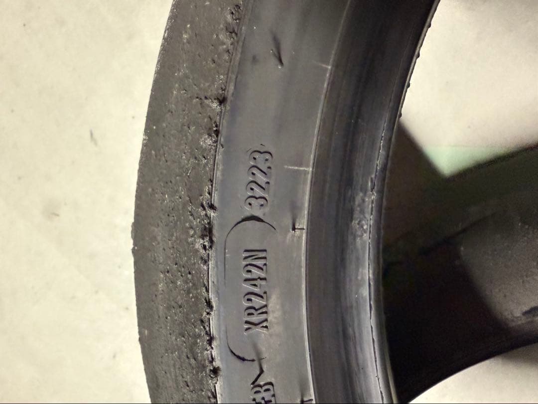 ピレリスーパーコルサV4SC1前後