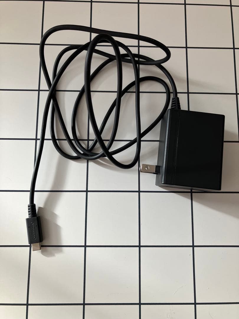 【付属品完備・おまけ付】Nintendo Switch 本体ネオンブルー/レッド