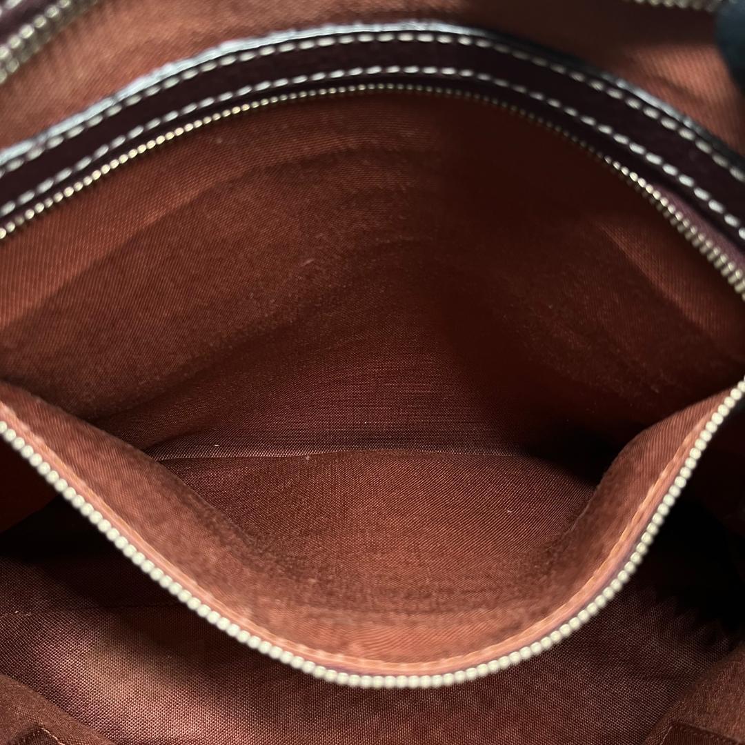 美品ソメスサドル シボ革ショルダーバッグ 斜め掛け A4 ボルドー B0842