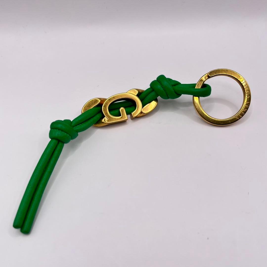美品　ボッテガ・ヴェネタ グリーンレザーキーホルダー