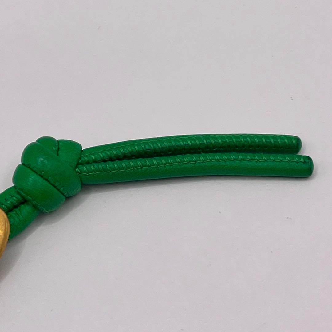 美品　ボッテガ・ヴェネタ グリーンレザーキーホルダー