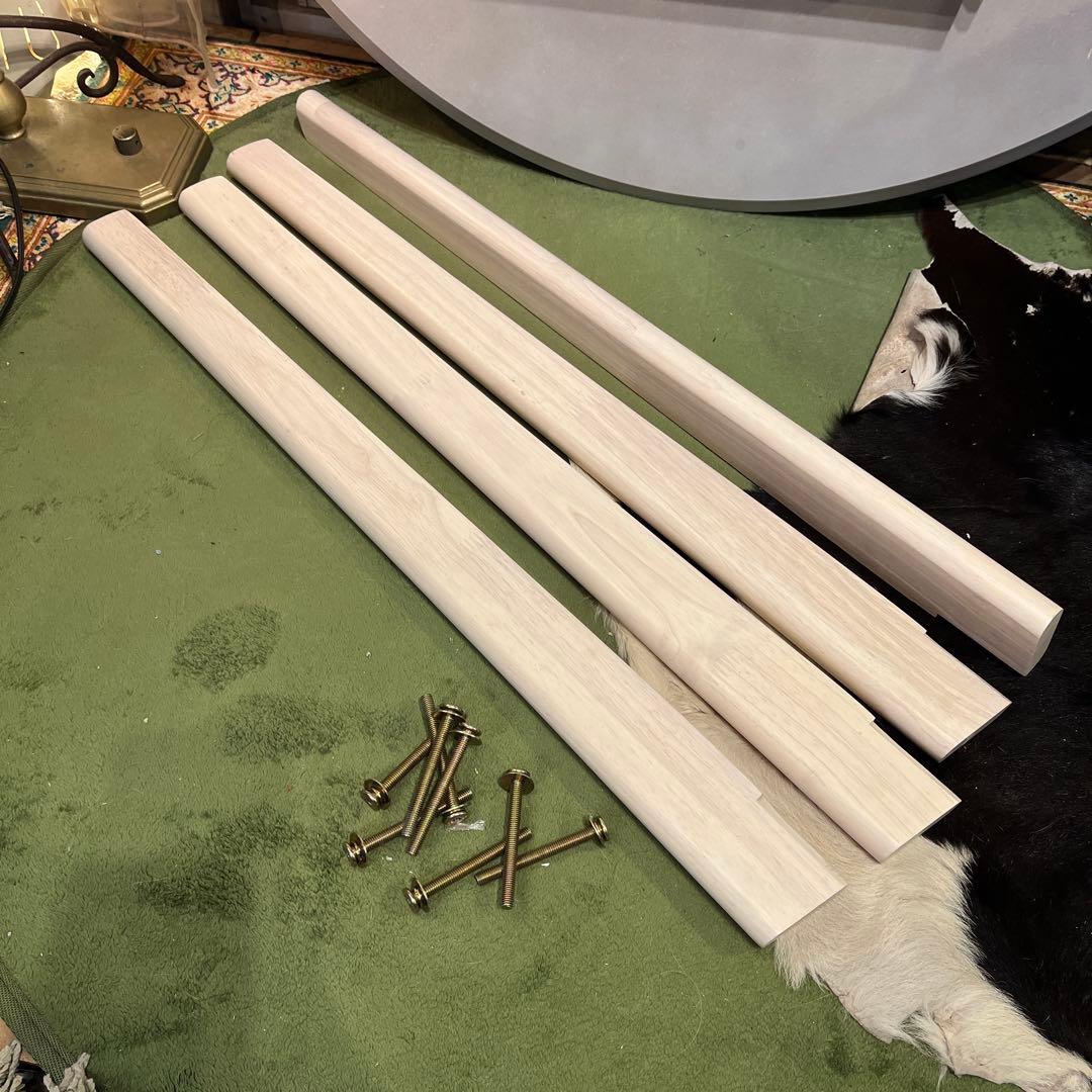 Sale グレイッシュ　ホワイト　ラウンドテーブル