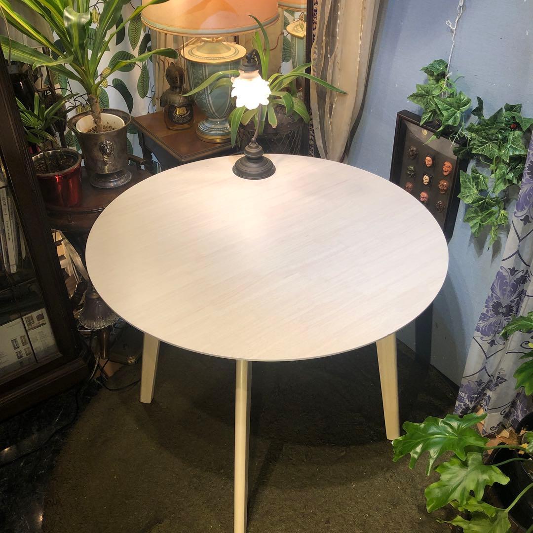 Sale グレイッシュ　ホワイト　ラウンドテーブル