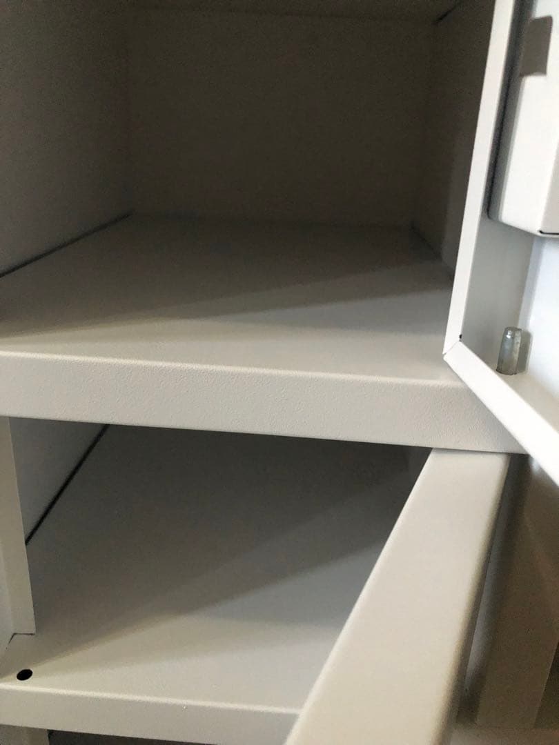 貴重品ロッカー　８人用