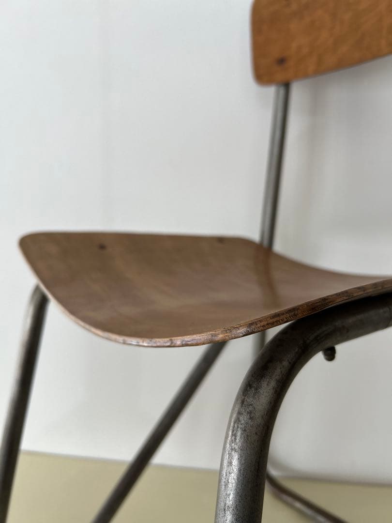 ビンテージフランス　1940年代　カンチレバー　❷ スチールパイプ　チェア　木製