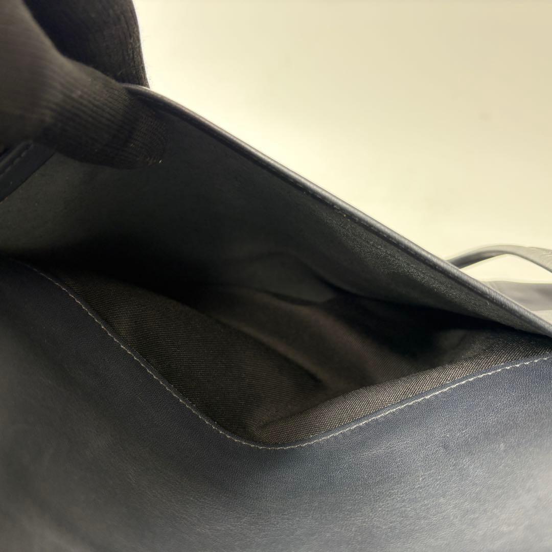 オールドコーチ　大容量　肩掛け可能　A4可能　ネイビー　ビジネストートバッグ.