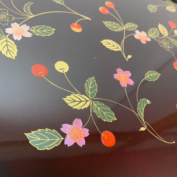 お盆　漆器　さくらんぼ　桜　チェリー