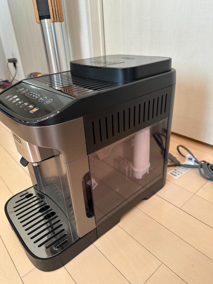 【専用グラス付】 デロンギ 全自動コーヒーマシーン マグニフィカ イーヴォ