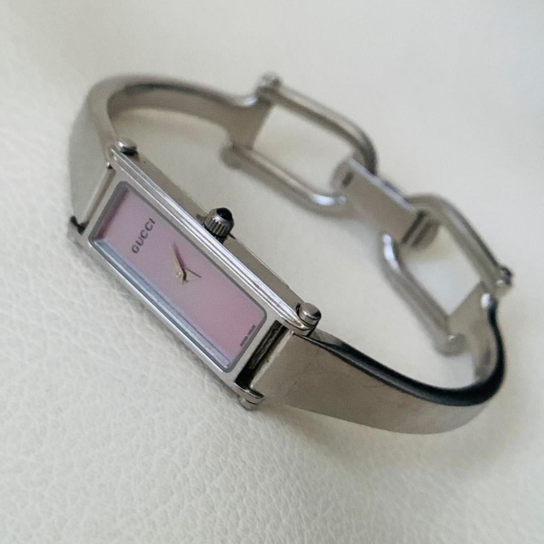 稼働品 グッチ 時計 バングル 1500L ピンク シェル スクエア GUCC