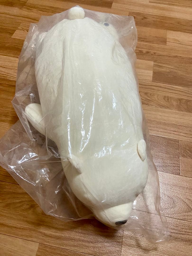 ねむねむシロクマ　ラッキー　抱き枕　ぬいぐるみ