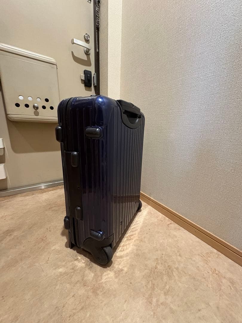 リモワ ルフトハンザ サルサ 機内持ち込み可