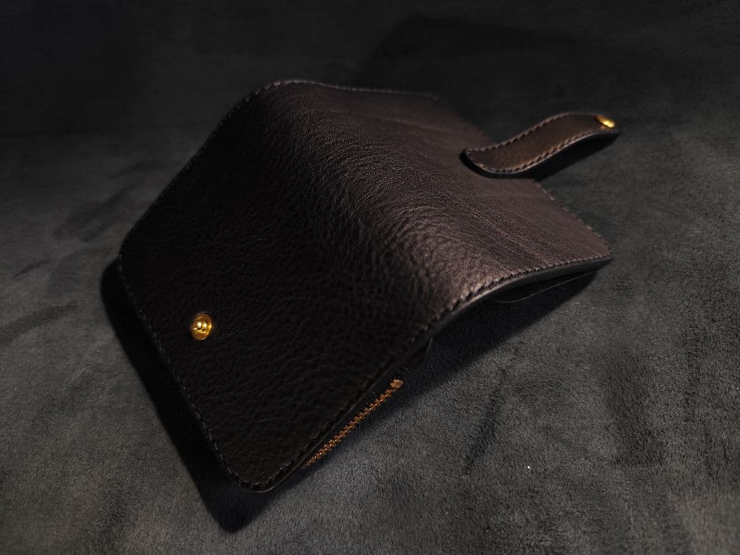 ミント　牛革ショートウォレット　ブラック×ゴールド