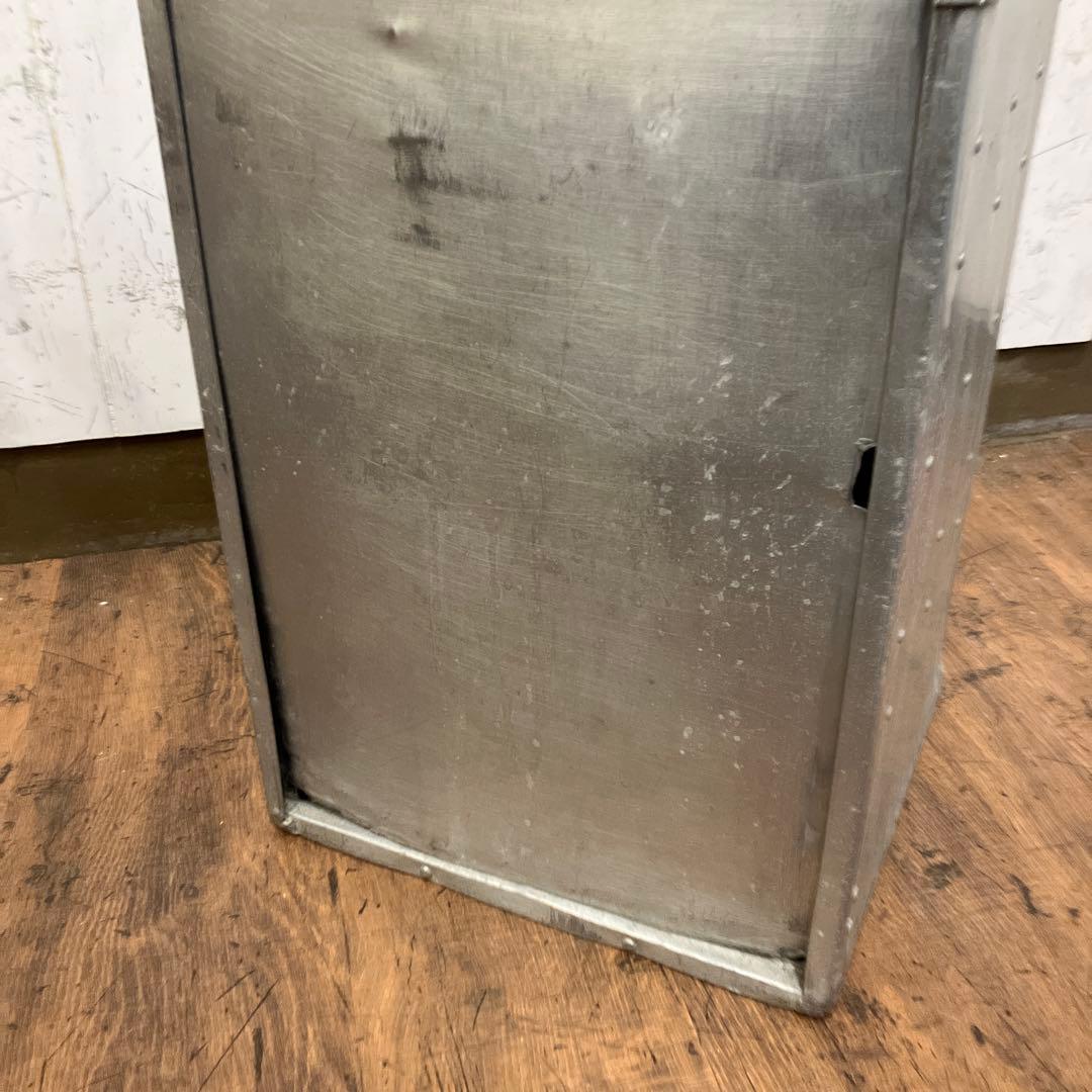 A-3 昭和レトロ アルミ製 出前箱 おかもち 3段式 取手木製 キャンプ