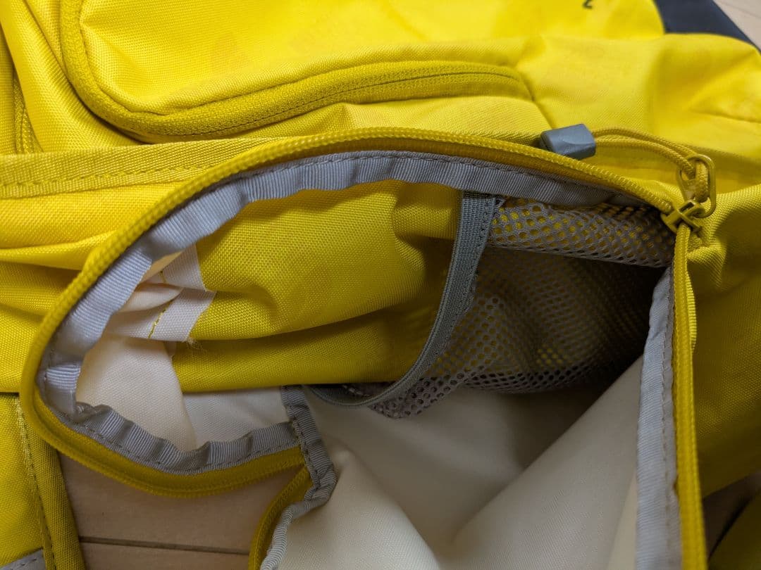 ノースフェイス　ジュニアアウトドアバックパック サニーキャンパー40＋6黄色