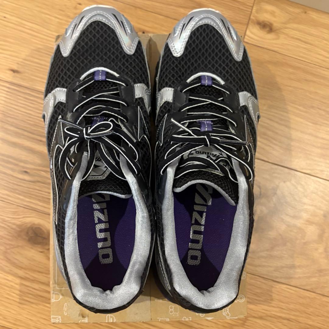 美品 MIZUNO ミズノ WAVE RIDER 10 26cm