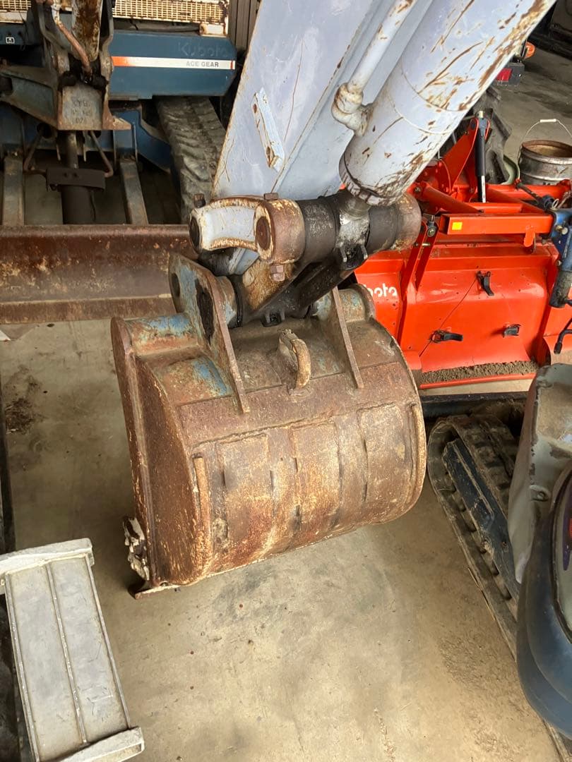 クボタ　ユンボ　バックホウ