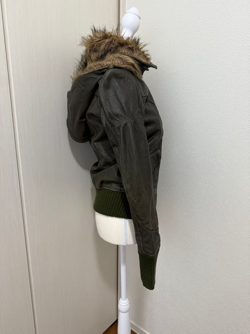 ✨LOISロイスオリーブグリーン レザー ミリタリージャケット