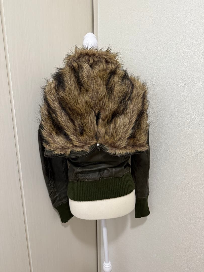 ✨LOISロイスオリーブグリーン レザー ミリタリージャケット