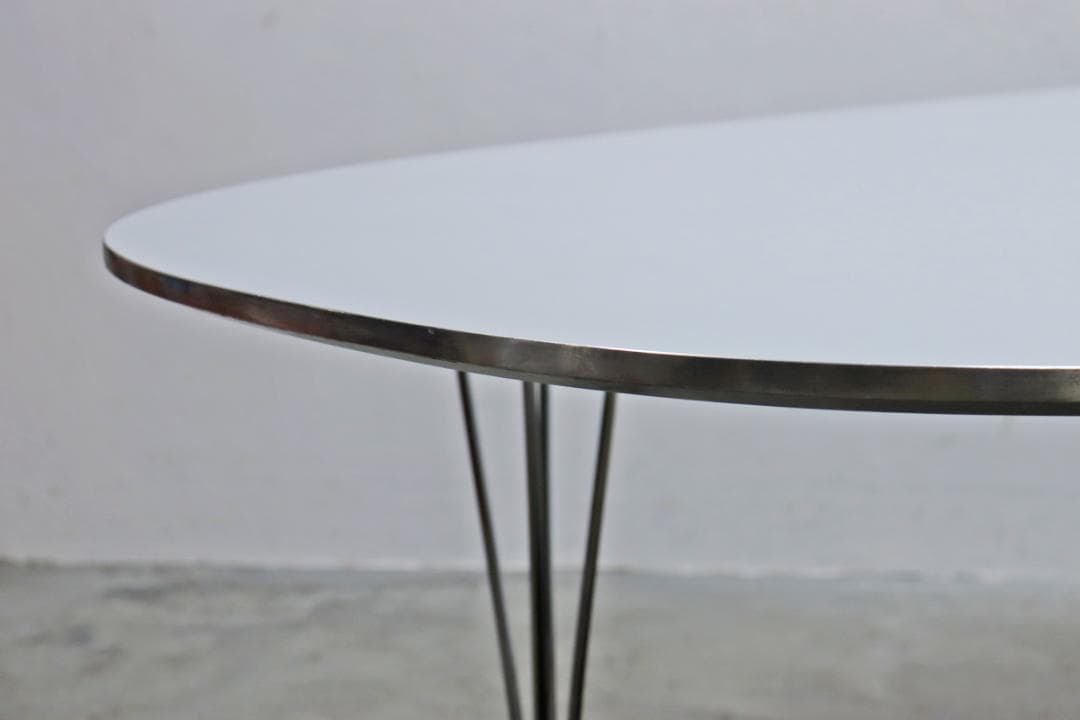 フリッツハンセン W2400 Bテーブル グレー スーパー楕円 北欧 デンマーク