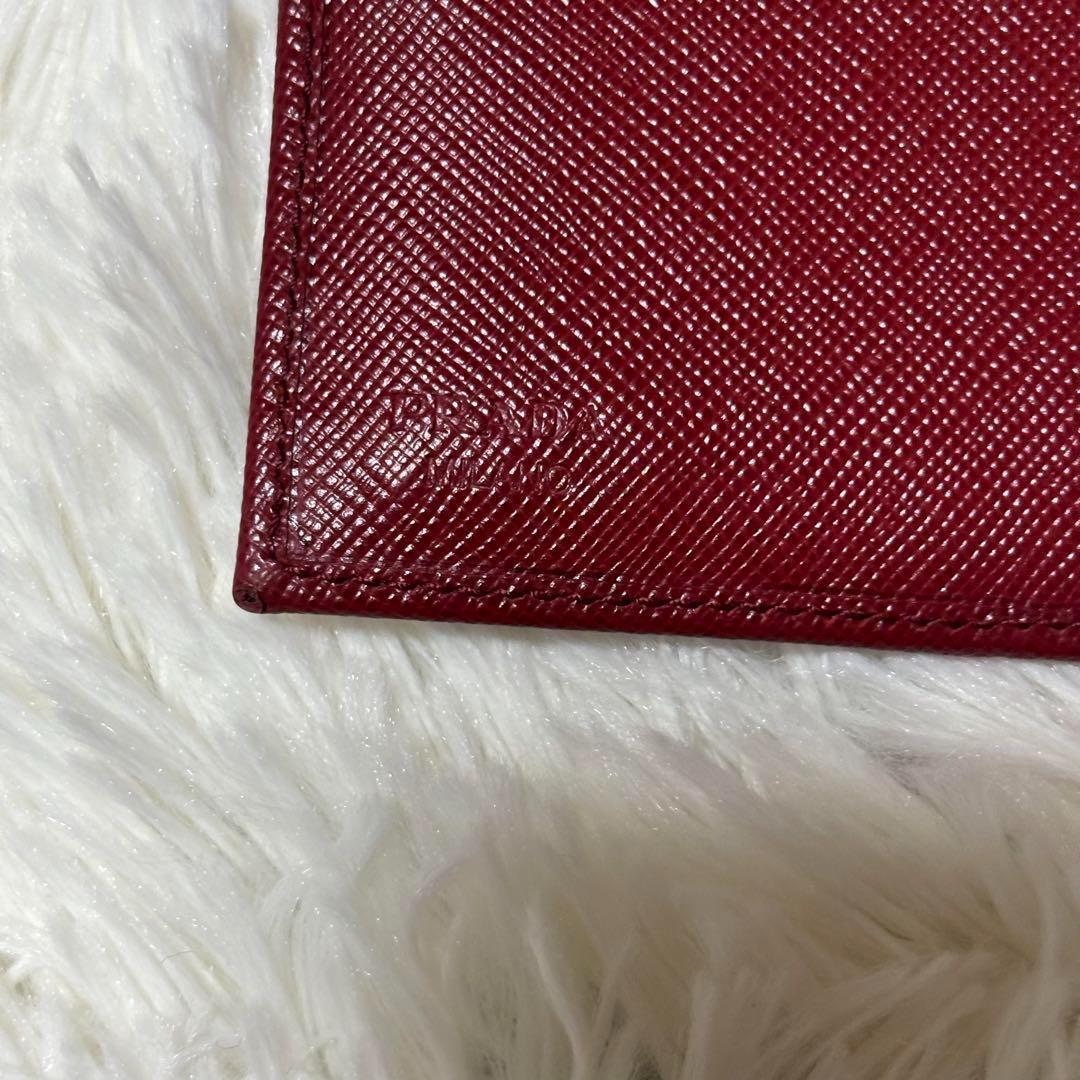 未使用⭐️プラダ　2M1077 サフィアーノ　マネークリップ　ロゴ金具　ルビーノ