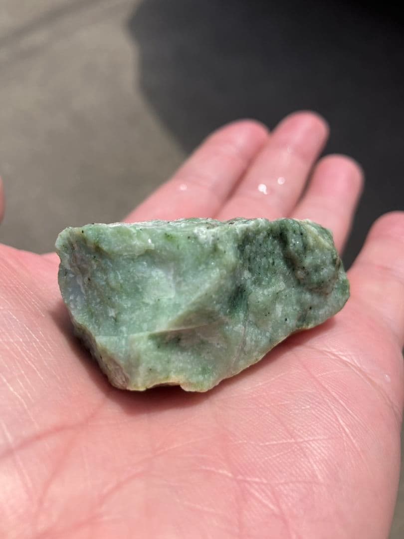 日高翡翠　原石