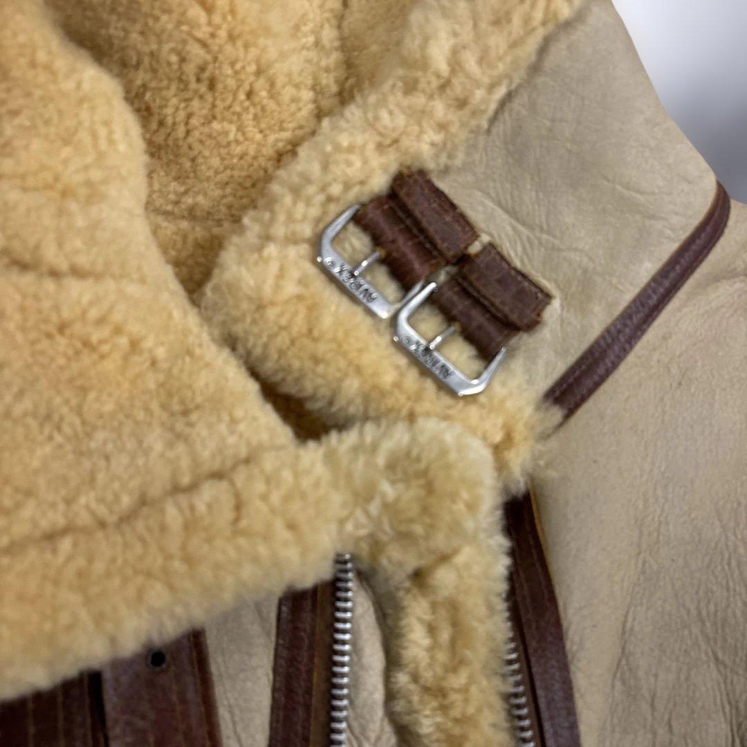 USA製AVIREX B-3レアカラーエクル