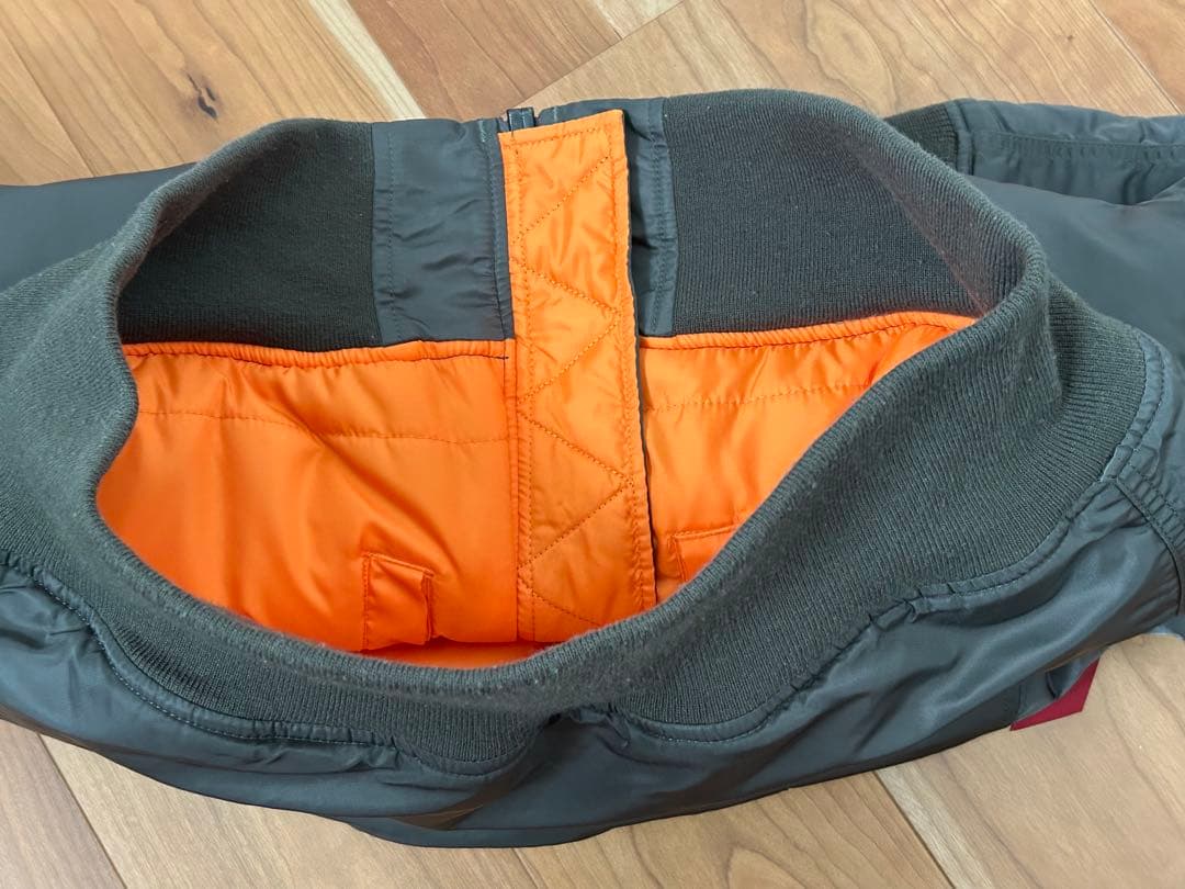 ALPHA INDUSTRIES MA-1 タイト 20004 RP.GRAY