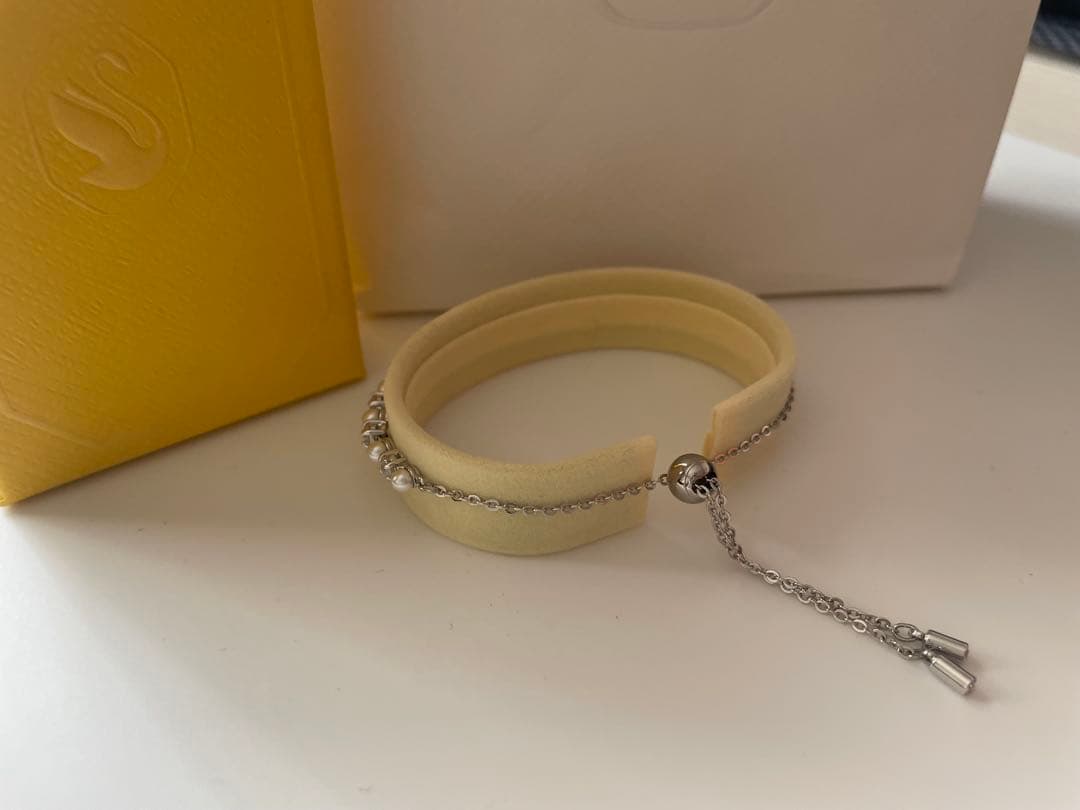 ホワイトクリスタルブレスレット