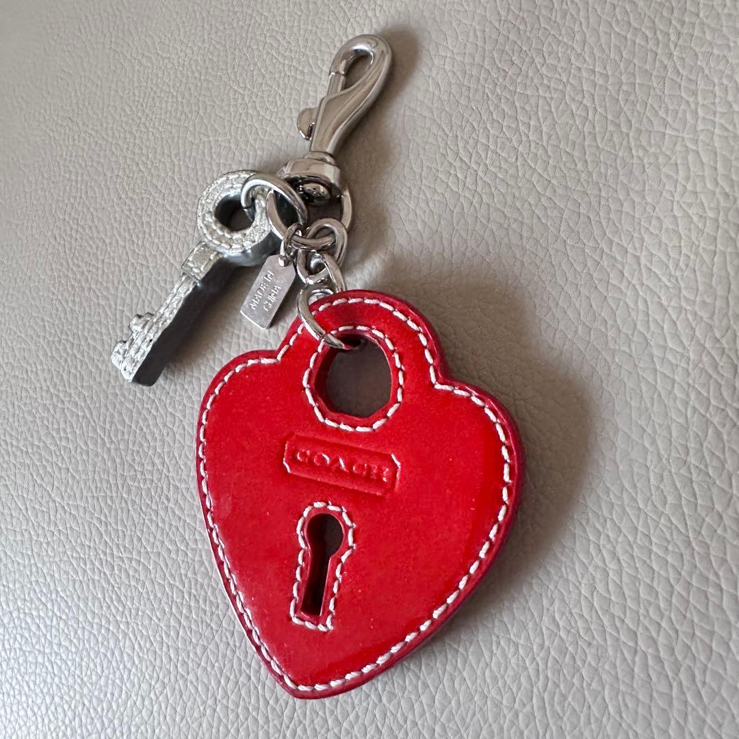 COACH コーチ ハート レザー チャーム / キーホルダー＆バッグチャーム